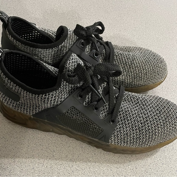 Indestructible Shoes Size 11 - Picture 3 of 7